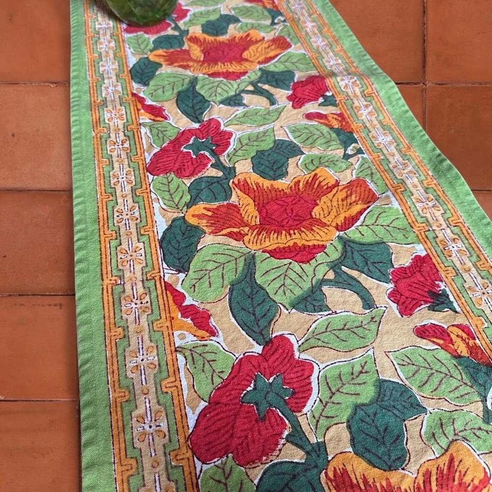 Petal Pushing Floral Cotton Canvas Tablerunner